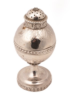 Lot 155 - A George III silver pepper pot