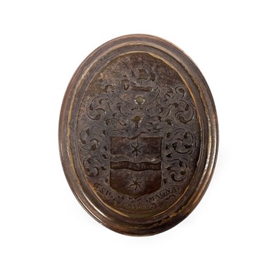 Lot 56 - An early 18th Century pressed horn box, the...