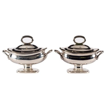 Lot 122 - A pair of George III silver sauce tureens,...