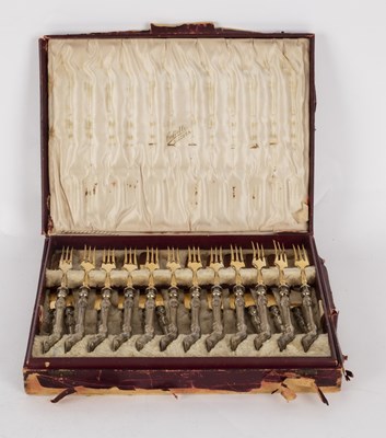 Lot 175 - Twelve pairs of Italian silver handled dessert...