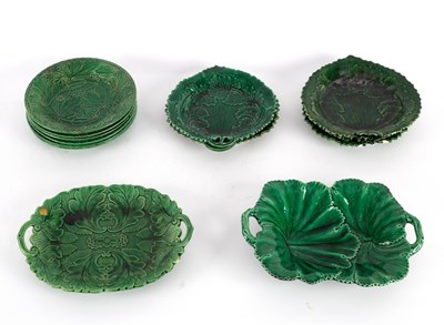 Lot 270 - A quantity of Victorian leaf moulded green...