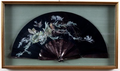 Lot 481 - A fan with tortoiseshell sticks embroidered...