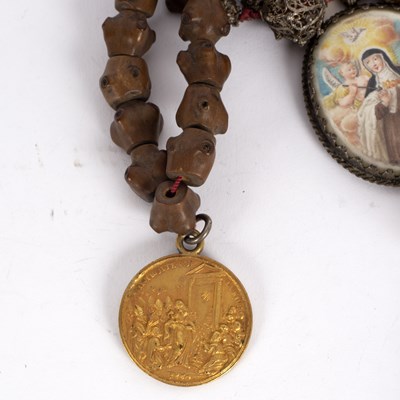 Lot 15 - An 18th Century wooden rosary chain, South...