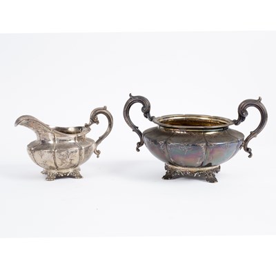 Lot 156 - A Victorian silver milk jug and sugar basin,...