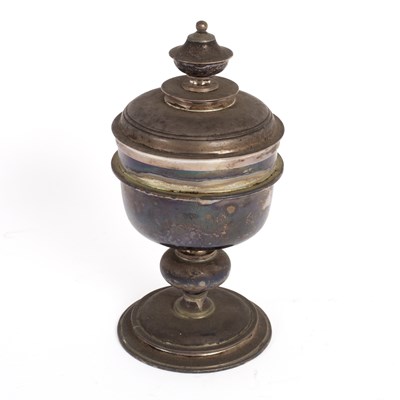 Lot 248 - An Edwardian silver ciborium, Lambert, London...