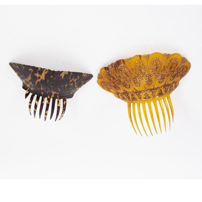 Lot 523 - Two tortoiseshell mantilla combs