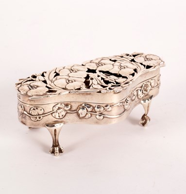 Lot 99 - An Art Nouveau silver trinket box, William...