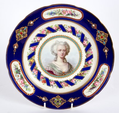 Lot 215 - A Sèvres style plate, the central portrait...