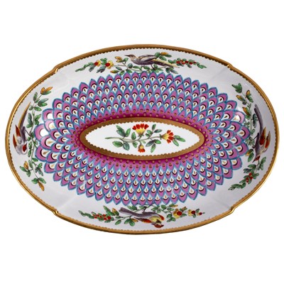 Lot 382 - A Spode oval dish, circa 1820, decorated in...