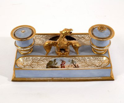 Lot 419 - A Worcester Flight, Barr & Barr inkstand,...