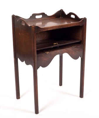 Lot 726 - A George III mahogany tray top pot cupboard...