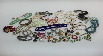 Lot 73 - A large quantity of costume jewellery