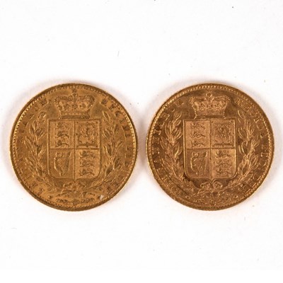 Lot 86 - Two Queen Victoria gold sovereigns, 1853 and...