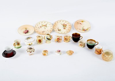 Lot 182 - A collection of Royal Worcester, including...