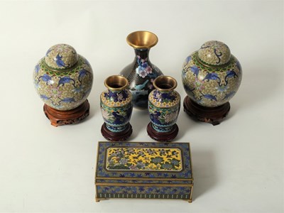 Lot 275 - A small group of cloisonné items, including a...