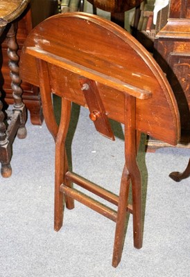 Lot 317 - A circular mahogany coaching table, 56cm diameter