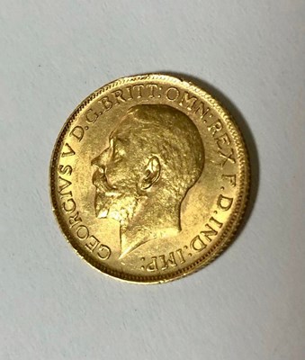 Lot 152 - A George V gold sovereign, 1912, with a...