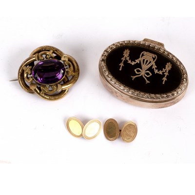 Lot 191 - A Victorian amethyst brooch in gilt metal...