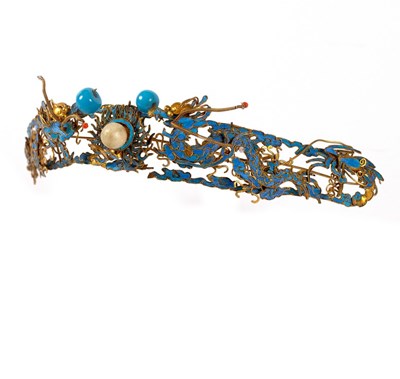 Lot 567 - A Chinese gilt metal and kingfisher feather...