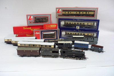 Lot 653 - Foster (M) Hornby Dublo Trains, 1st Edition,...