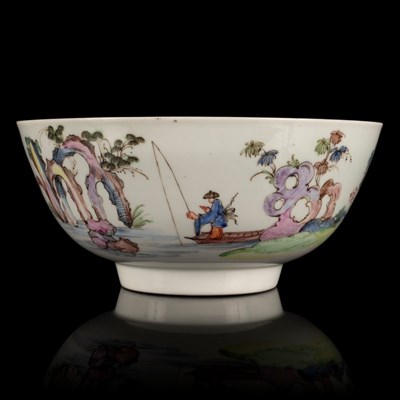 Lot 866 - A Worcester bowl, circa 1755, finely painted...