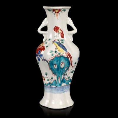 Lot 876 - A Worcester two-handled vase, circa 1753-54,...