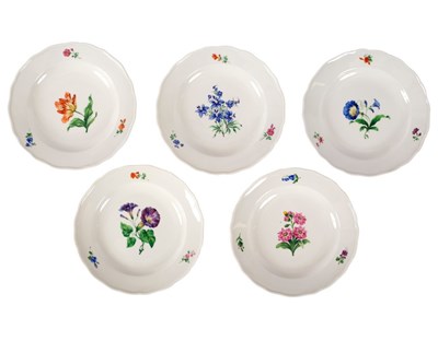 Lot 901 - A set of eight Meissen dessert plates, circa...