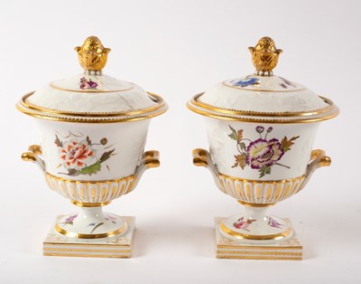 Lot 963 - A pair of Chamberlains Worcester dessert...