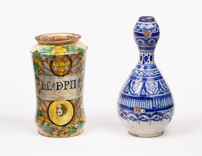 Lot 101 - An Italian polychrome maiolica albarello, 17th...