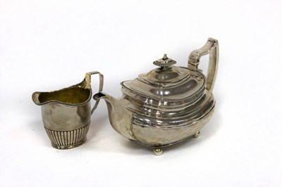 Lot 43 - A George III silver teapot, SH, London 1815...
