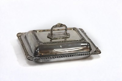 Lot 60 - An Edwardian silver entrée dish and cover, HA,...