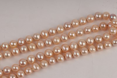 Lot 161 - A single row of cultured South Sea pearls