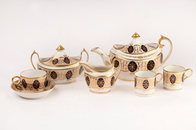 Lot 293 - A Grainger & Wood part tea service, circa 1810,...