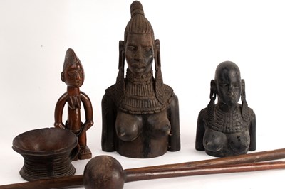 Lot 426 - A group of Tribal items to include carved wood...