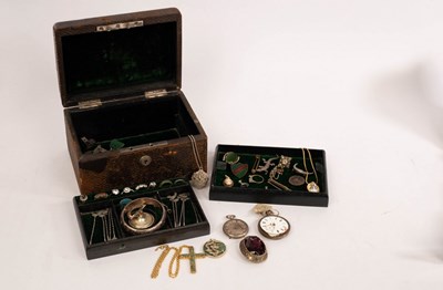 Lot 18 - A quantity of jewellery including silver watch...