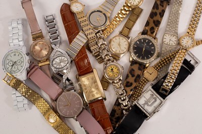 Lot 19 - A large quantity of fashion and other watches...