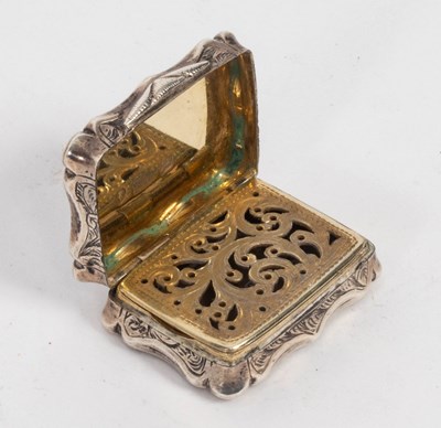 Lot 113 - A Victorian silver vinaigrette, WD, Birmingham...