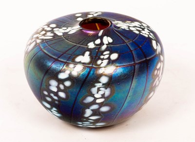 Lot 86 - Siddy Langley (born 1955), an iridescent glass...