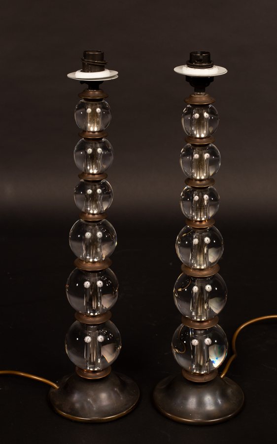 Lot 625 - A pair of table lights, the column of each