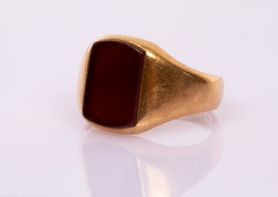 Lot 44 - An 18ct yellow gold signet ring, James William...