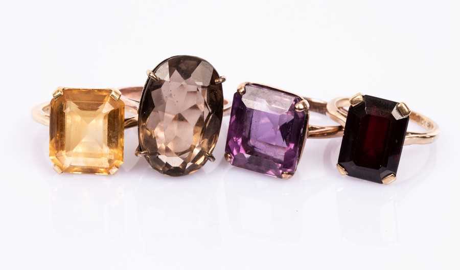 Lot 83 - A citrine cocktail ring, set in 18ct yellow...