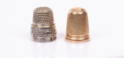 Lot 163 - An Edwardian 15ct yellow gold thimble, Charles...