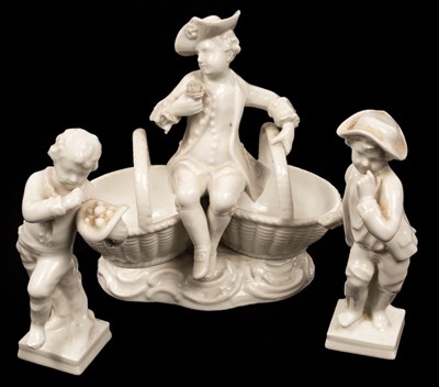 Lot 251 - A 19th Century Meissen figural salt and two...