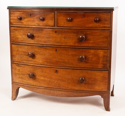 Lot 689 - A Regency mahogany bowfront chest of two short...