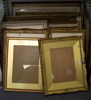 Lot 901 - A quantity of picture frames, various