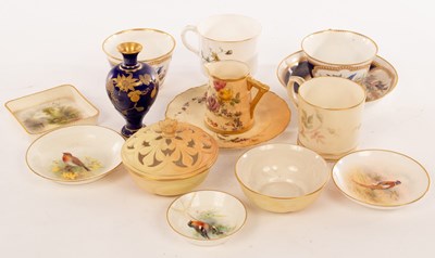 Lot 47 - Sundry Royal Worcester cups and other china