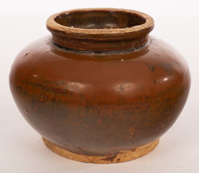 Lot 95 - A Chinese globular pot, early 20th Century,...
