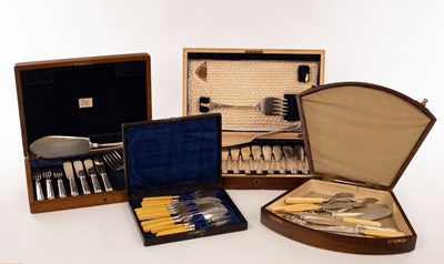 Lot 152 - A set of twelve silver plated fish knives and...