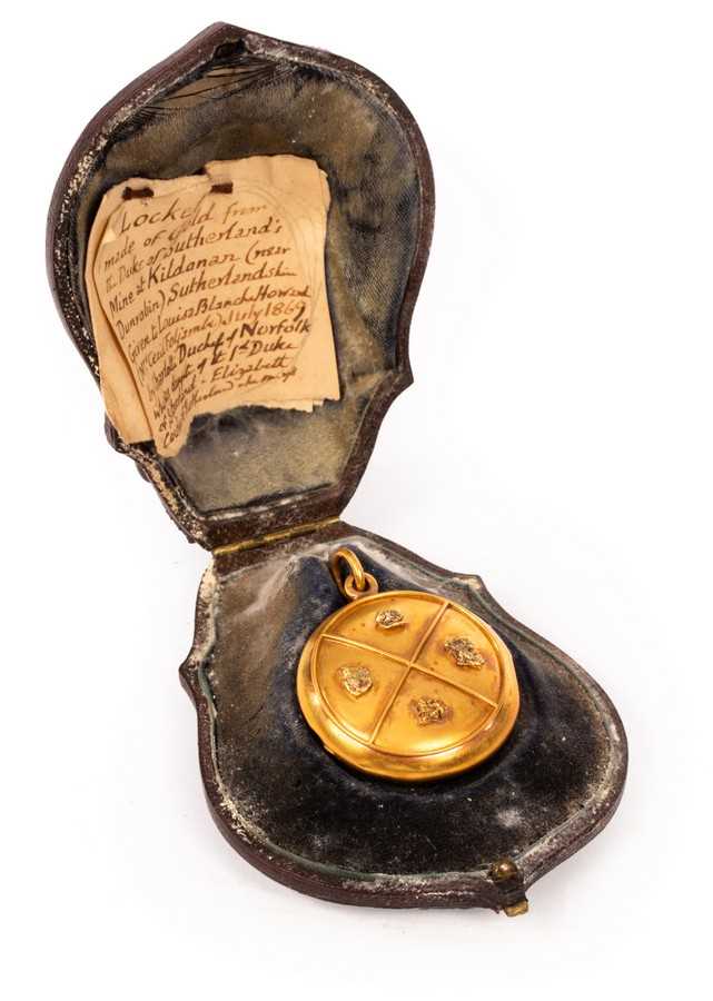 Lot 241 - A Victorian gold locket inscribed Kildonan,...