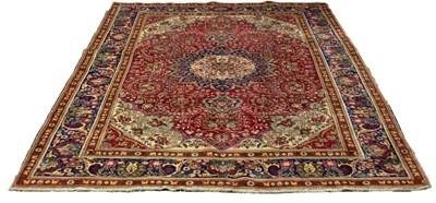 Lot 552 - A North West Persian Tabriz crapet, 316cm x 200cm